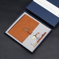 A5搭扣本+16GU盘+红木笔