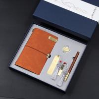 旅行本+书扣+窗花U盘+铜书签+匠心笔