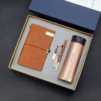 乐扣保温杯+优盘+笔+手账本