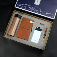 乐扣杯+手账本+优盘+纽曼电源+笔